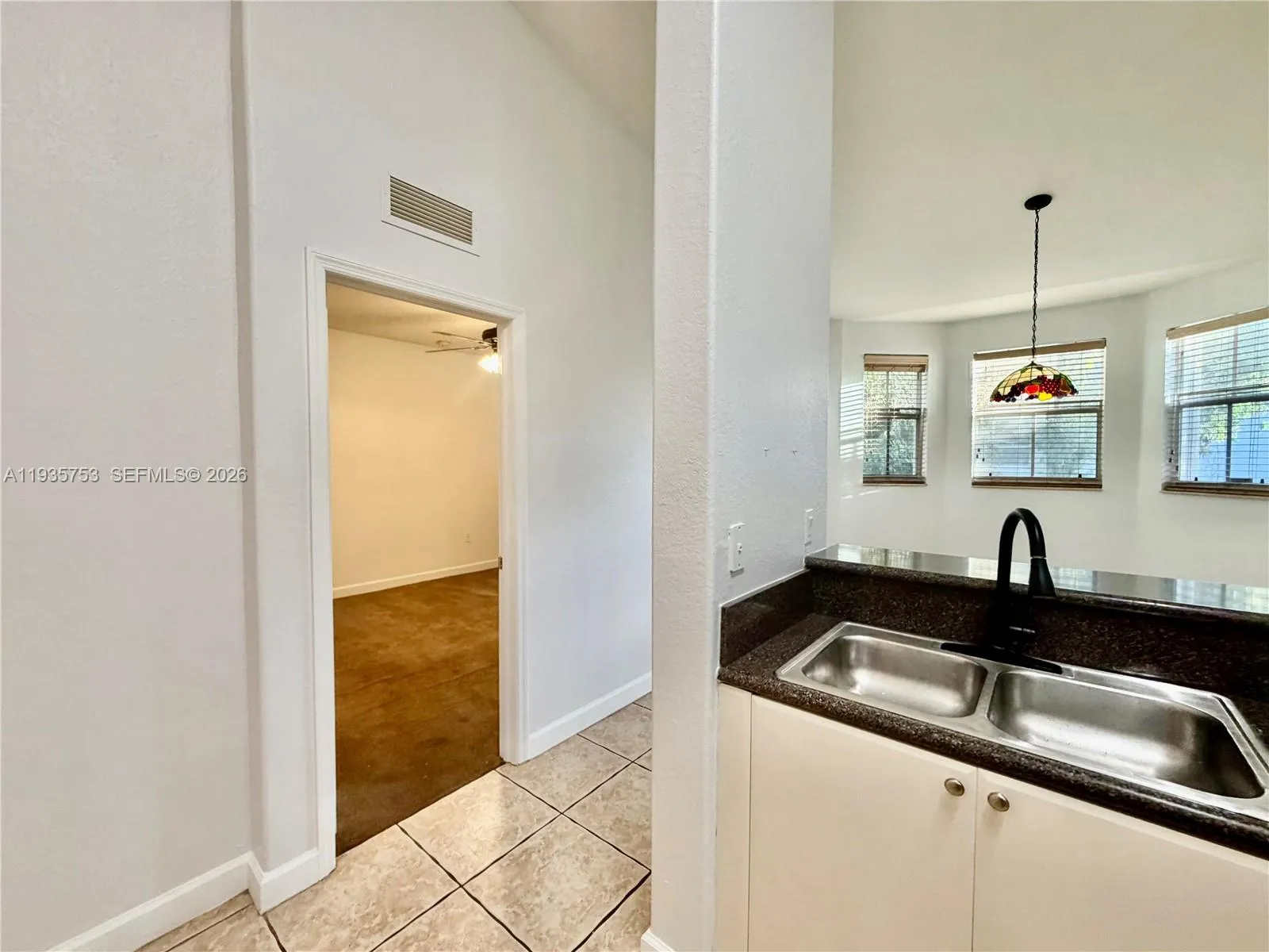 1692 Se 29th Ct 201, Homestead, Florida 33035, Homestead, Florida 33035, 3 Bedrooms Bedrooms, ,2 BathroomsBathrooms,Residential Lease,For Rent,1692 Se 29th Ct 201, Homestead, Florida 33035,A11935753
