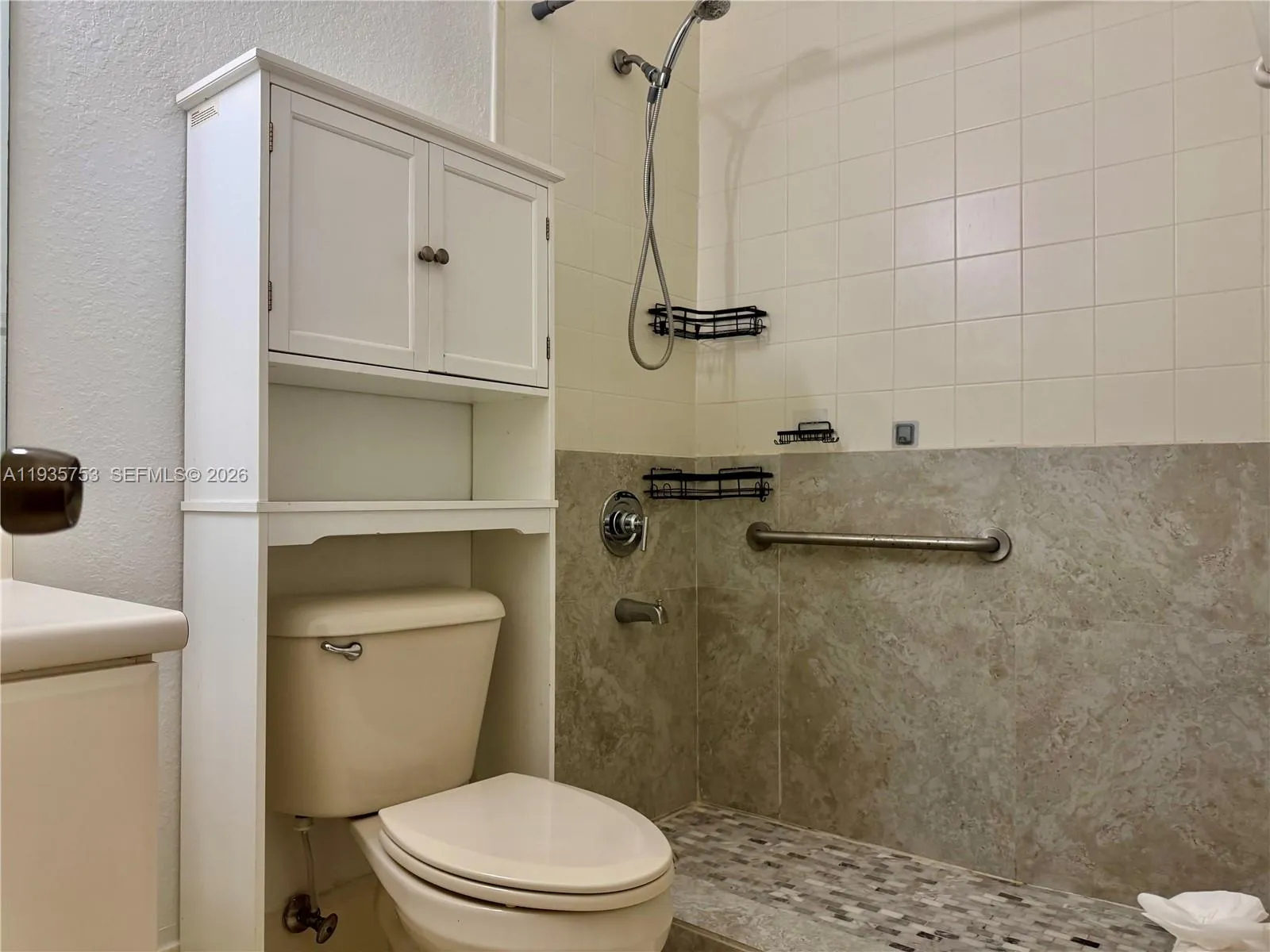 1692 Se 29th Ct 201, Homestead, Florida 33035, Homestead, Florida 33035, 3 Bedrooms Bedrooms, ,2 BathroomsBathrooms,Residential Lease,For Rent,1692 Se 29th Ct 201, Homestead, Florida 33035,A11935753