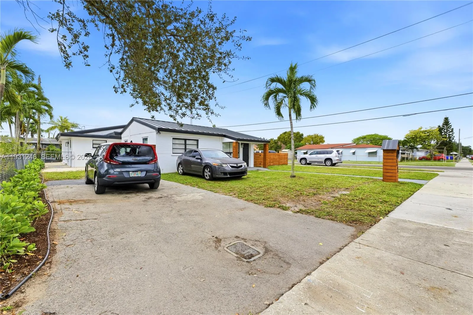 5666 Mayo St, Hollywood, Florida 33023, Hollywood, Florida 33023, ,Residential Income,For Sale,5666 Mayo St, Hollywood, Florida 33023,A11931246