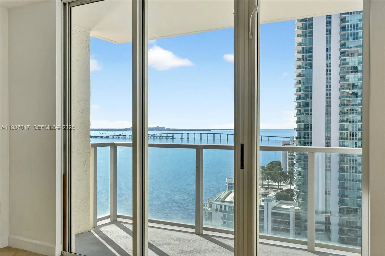 1155 Brickell Bay Dr 1903, Miami, Florida 33131, Miami, Florida 33131, 2 Bedrooms Bedrooms, ,2 BathroomsBathrooms,Residential,For Sale,1155 Brickell Bay Dr 1903, Miami, Florida 33131,A11937017