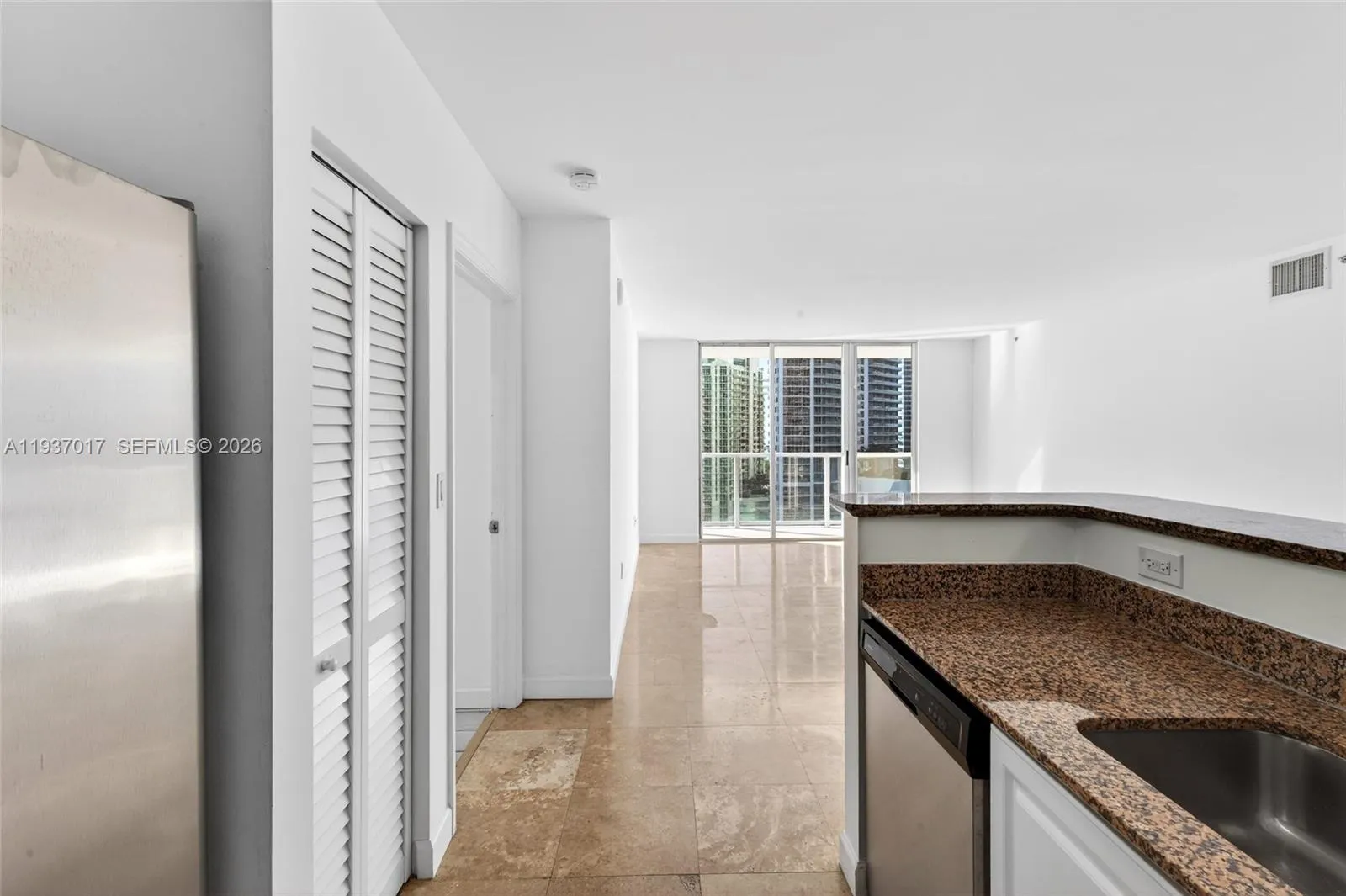 1155 Brickell Bay Dr 1903, Miami, Florida 33131, Miami, Florida 33131, 2 Bedrooms Bedrooms, ,2 BathroomsBathrooms,Residential,For Sale,1155 Brickell Bay Dr 1903, Miami, Florida 33131,A11937017
