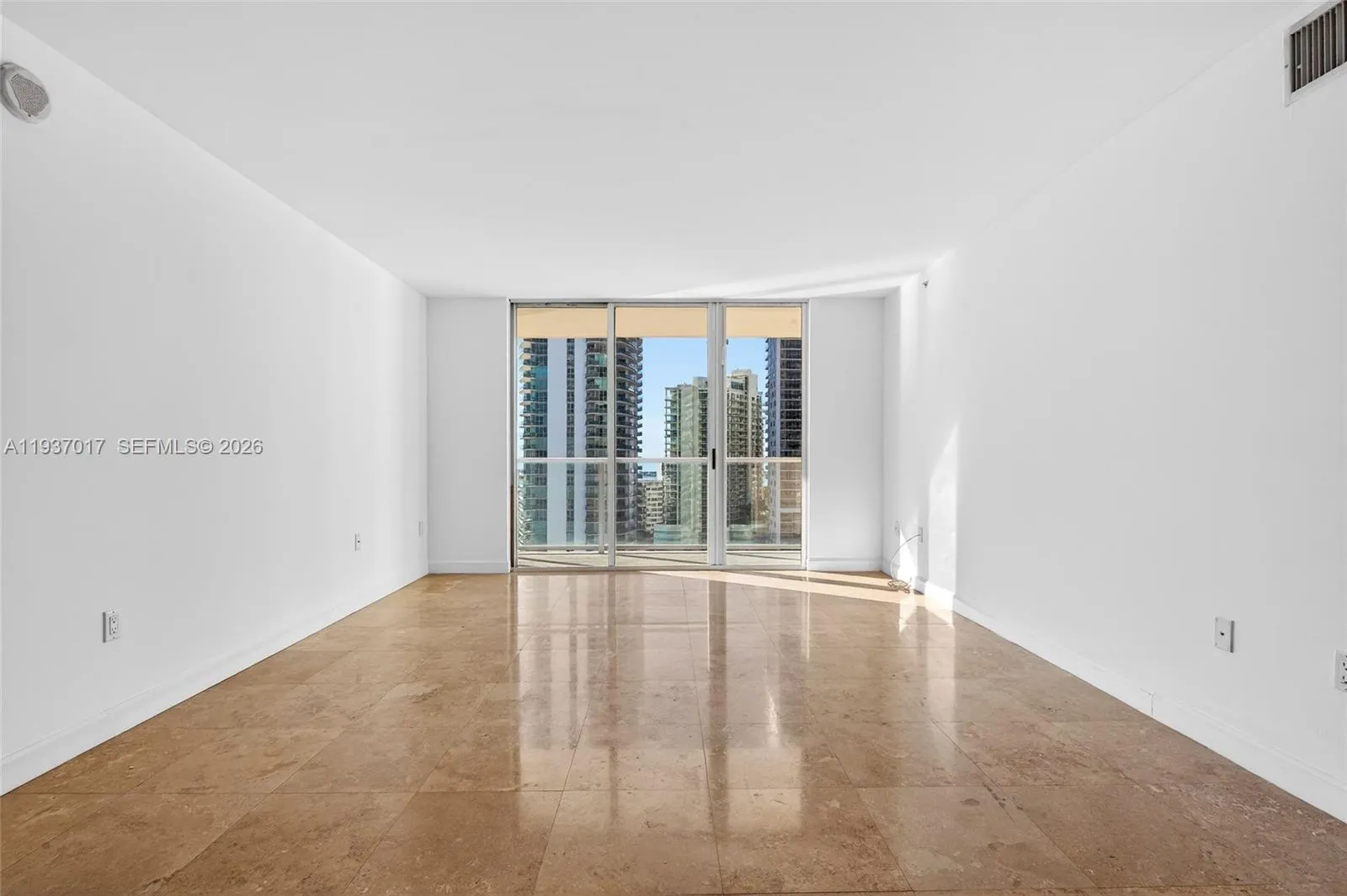 1155 Brickell Bay Dr 1903, Miami, Florida 33131, Miami, Florida 33131, 2 Bedrooms Bedrooms, ,2 BathroomsBathrooms,Residential,For Sale,1155 Brickell Bay Dr 1903, Miami, Florida 33131,A11937017