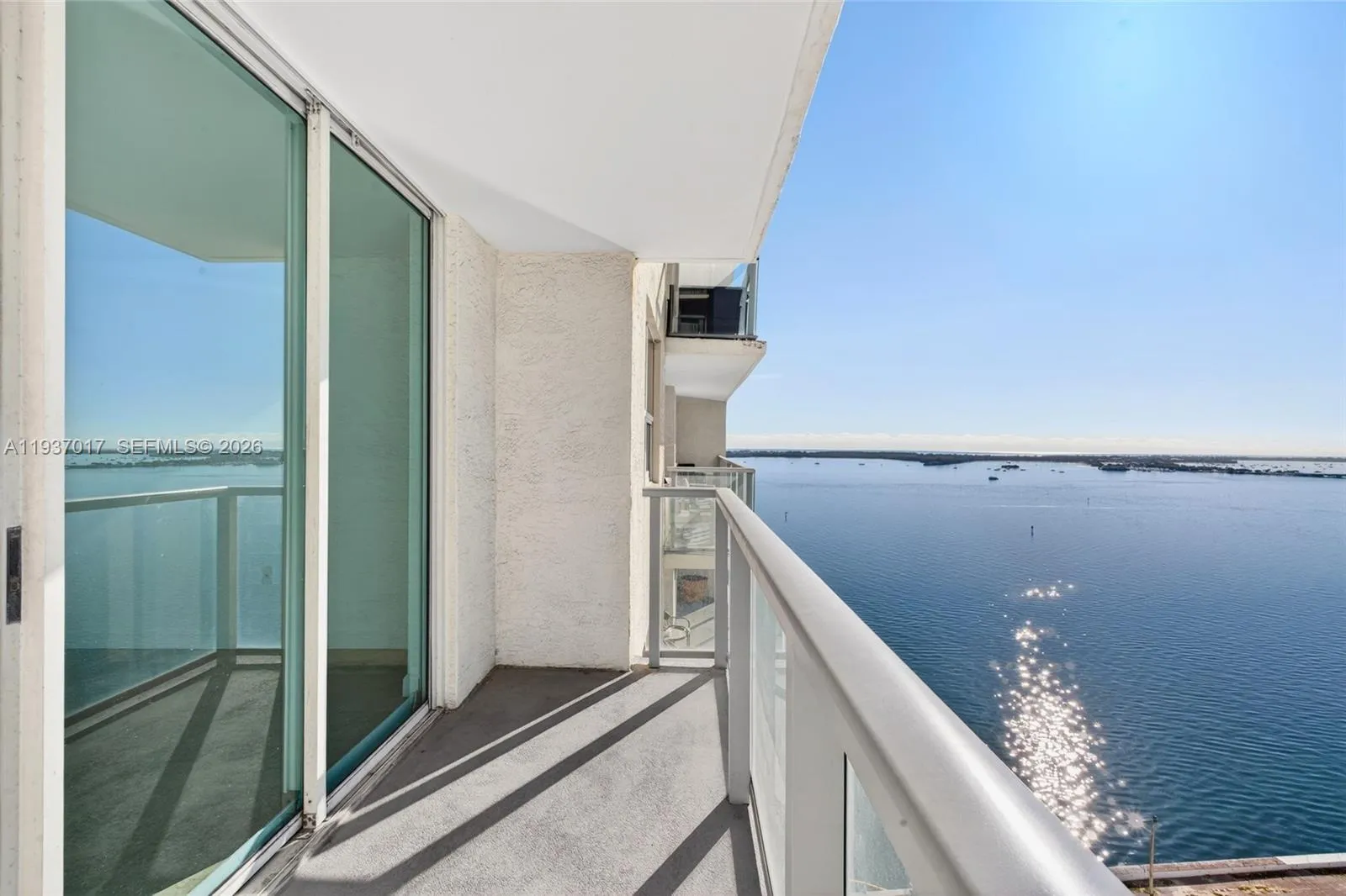1155 Brickell Bay Dr 1903, Miami, Florida 33131, Miami, Florida 33131, 2 Bedrooms Bedrooms, ,2 BathroomsBathrooms,Residential,For Sale,1155 Brickell Bay Dr 1903, Miami, Florida 33131,A11937017