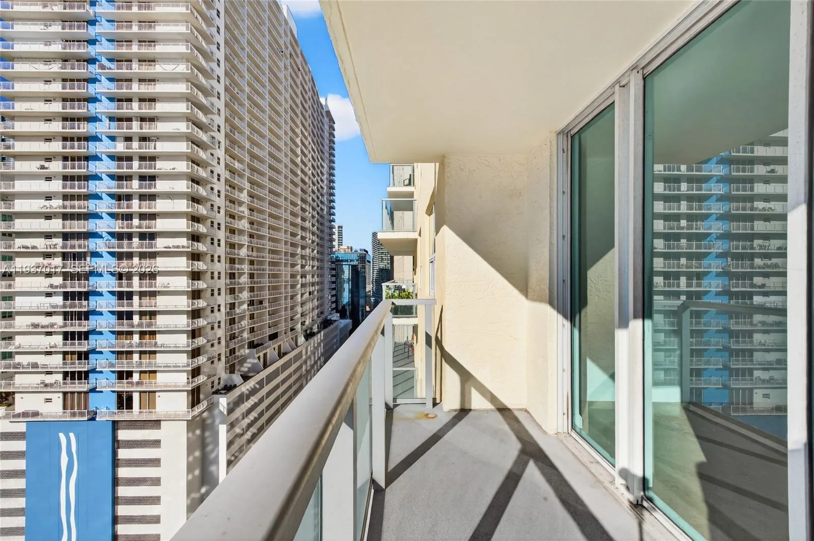 1155 Brickell Bay Dr 1903, Miami, Florida 33131, Miami, Florida 33131, 2 Bedrooms Bedrooms, ,2 BathroomsBathrooms,Residential,For Sale,1155 Brickell Bay Dr 1903, Miami, Florida 33131,A11937017