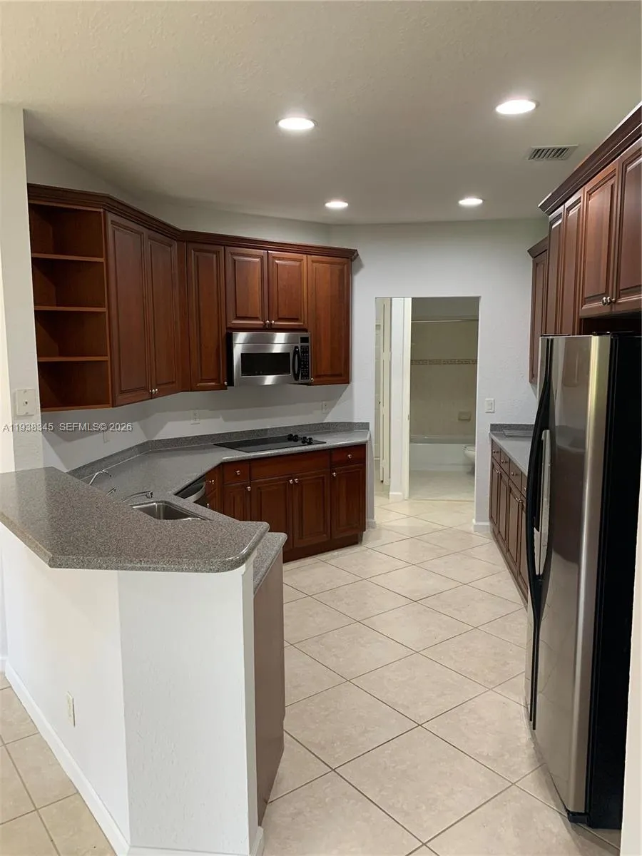 Weston, Florida 33332, 3 Bedrooms Bedrooms, ,2 BathroomsBathrooms,Residential Lease,For Rent,A11938345