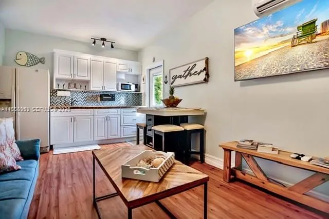 5580 Sw 32nd Terrace Apt 1, Hollywood, Florida 333, Hollywood, Florida 33312, 1 Bedroom Bedrooms, ,1 BathroomBathrooms,Residential Lease,For Rent,5580 Sw 32nd Terrace Apt 1, Hollywood, Florida 333,A11938353