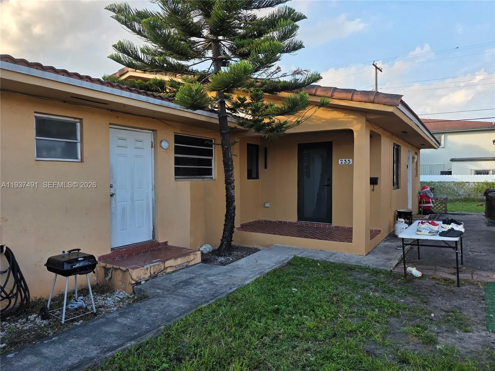 233 E 7th St 2, Hialeah, Florida 33010, Hialeah, Florida 33010, 2 Bedrooms Bedrooms, ,1 BathroomBathrooms,Residential Lease,For Rent,233 E 7th St 2, Hialeah, Florida 33010,A11937491