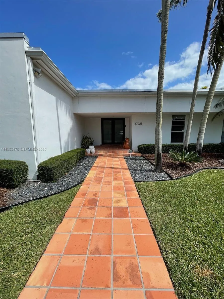 17025 Sw 80th Ct, Palmetto Bay, Florida 33157, Palmetto Bay, Florida 33157, 4 Bedrooms Bedrooms, ,2 BathroomsBathrooms,Residential,For Sale,17025 Sw 80th Ct, Palmetto Bay, Florida 33157,A11933178