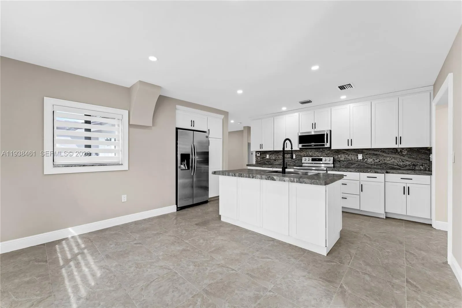 157 Curtiss Pkwy, Miami Springs, Florida 33166, Miami Springs, Florida 33166, ,Residential Income,For Sale,157 Curtiss Pkwy, Miami Springs, Florida 33166,A11938461