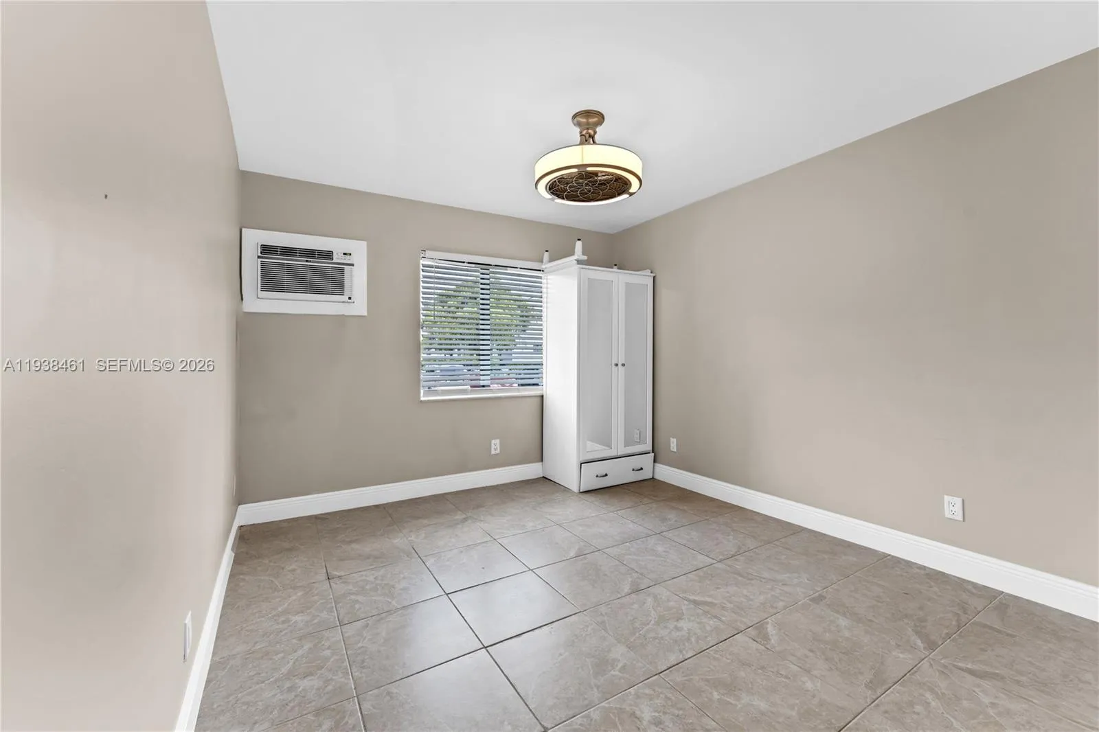 157 Curtiss Pkwy, Miami Springs, Florida 33166, Miami Springs, Florida 33166, ,Residential Income,For Sale,157 Curtiss Pkwy, Miami Springs, Florida 33166,A11938461