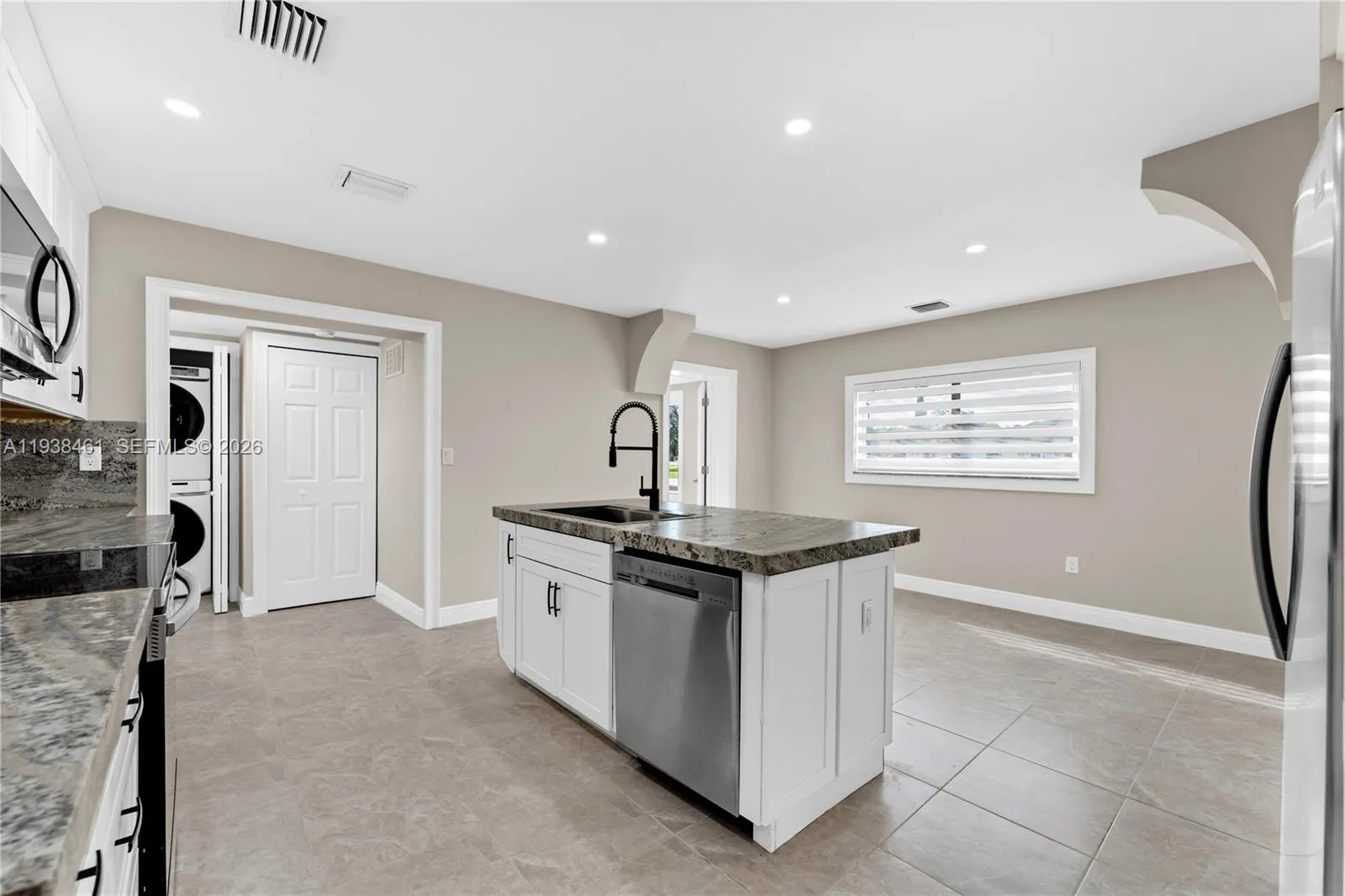 157 Curtiss Pkwy, Miami Springs, Florida 33166, Miami Springs, Florida 33166, ,Residential Income,For Sale,157 Curtiss Pkwy, Miami Springs, Florida 33166,A11938461