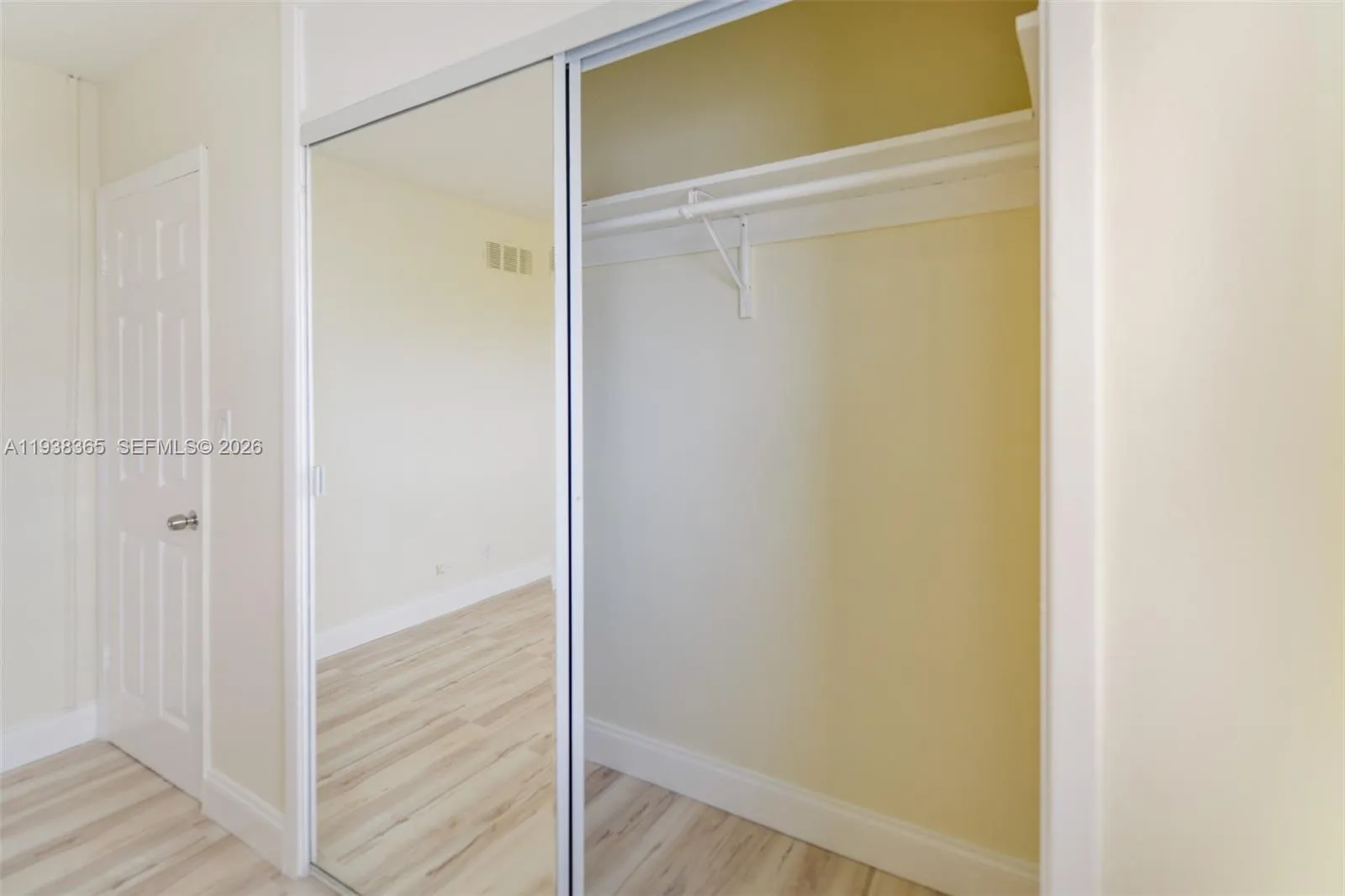 5420 Ne 22nd Ter 18, Fort Lauderdale, Florida 3330, Fort Lauderdale, Florida 33308, 1 Bedroom Bedrooms, ,1 BathroomBathrooms,Residential Lease,For Rent,5420 Ne 22nd Ter 18, Fort Lauderdale, Florida 3330,A11938365