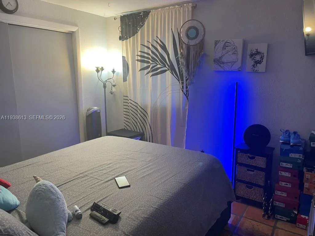 3741 Sw 27th Ter, Miami, Florida 33134, Miami, Florida 33134, ,Residential Income,For Sale,3741 Sw 27th Ter, Miami, Florida 33134,A11938613