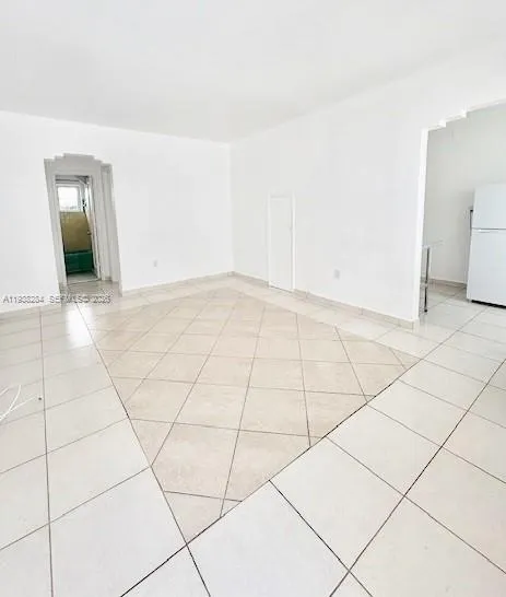 7445 Harding Ave 110, Miami Beach, Florida 33141, Miami Beach, Florida 33141, 1 Bedroom Bedrooms, ,1 BathroomBathrooms,Residential Lease,For Rent,7445 Harding Ave 110, Miami Beach, Florida 33141,A11938284