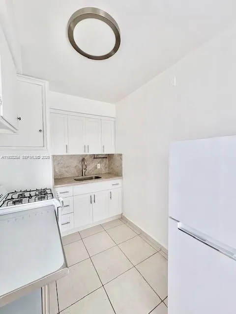 7445 Harding Ave 110, Miami Beach, Florida 33141, Miami Beach, Florida 33141, 1 Bedroom Bedrooms, ,1 BathroomBathrooms,Residential Lease,For Rent,7445 Harding Ave 110, Miami Beach, Florida 33141,A11938284