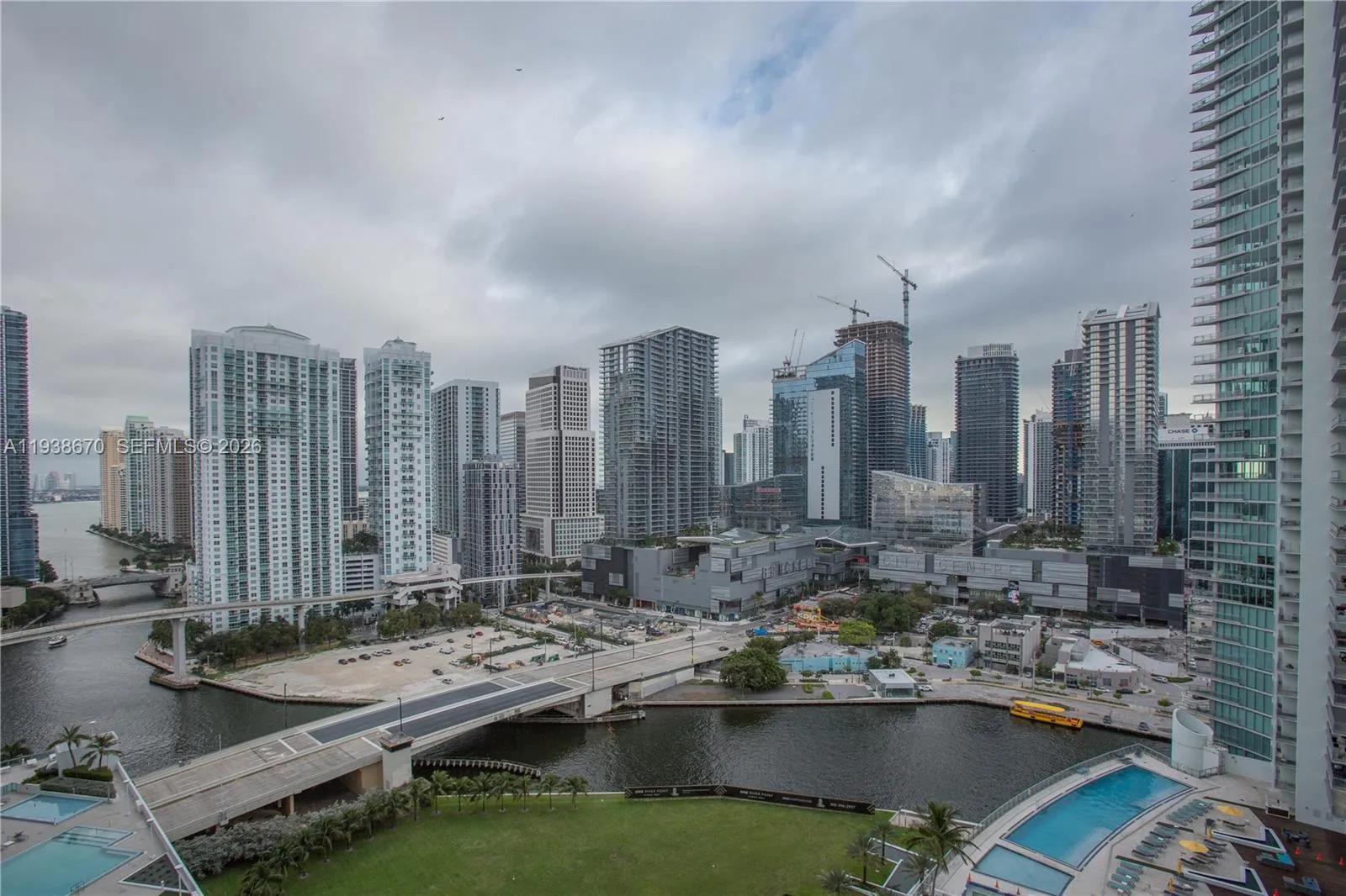90 Sw 3rd St 2402, Miami, Florida 33130, Miami, Florida 33130, 2 Bedrooms Bedrooms, ,2 BathroomsBathrooms,Residential Lease,For Rent,90 Sw 3rd St 2402, Miami, Florida 33130,A11938670