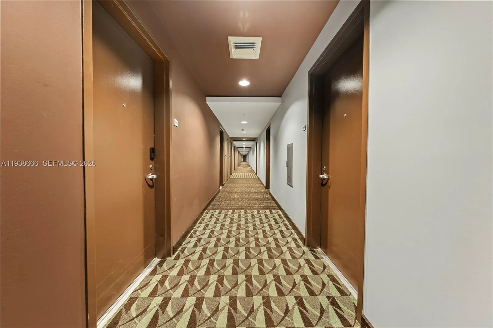 60 Sw 13th St 2422, Miami, Florida 33130, Miami, Florida 33130, 1 Bedroom Bedrooms, ,1 BathroomBathrooms,Residential,For Sale,60 Sw 13th St 2422, Miami, Florida 33130,A11938666