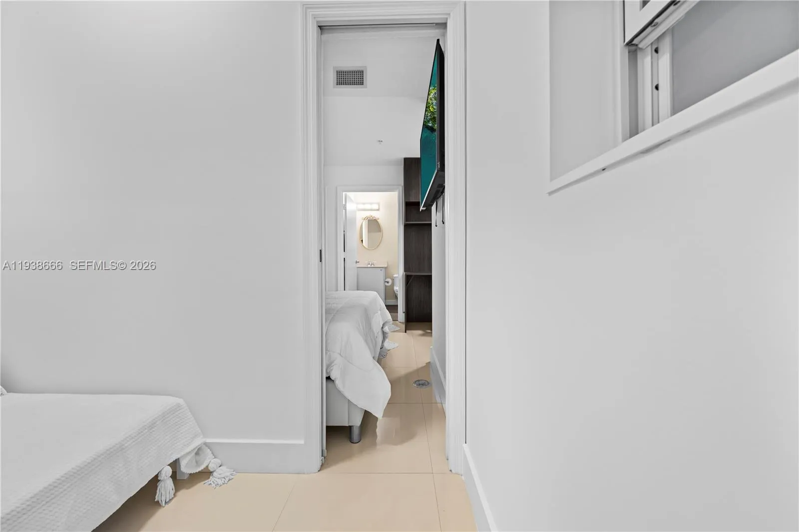 60 Sw 13th St 2422, Miami, Florida 33130, Miami, Florida 33130, 1 Bedroom Bedrooms, ,1 BathroomBathrooms,Residential,For Sale,60 Sw 13th St 2422, Miami, Florida 33130,A11938666