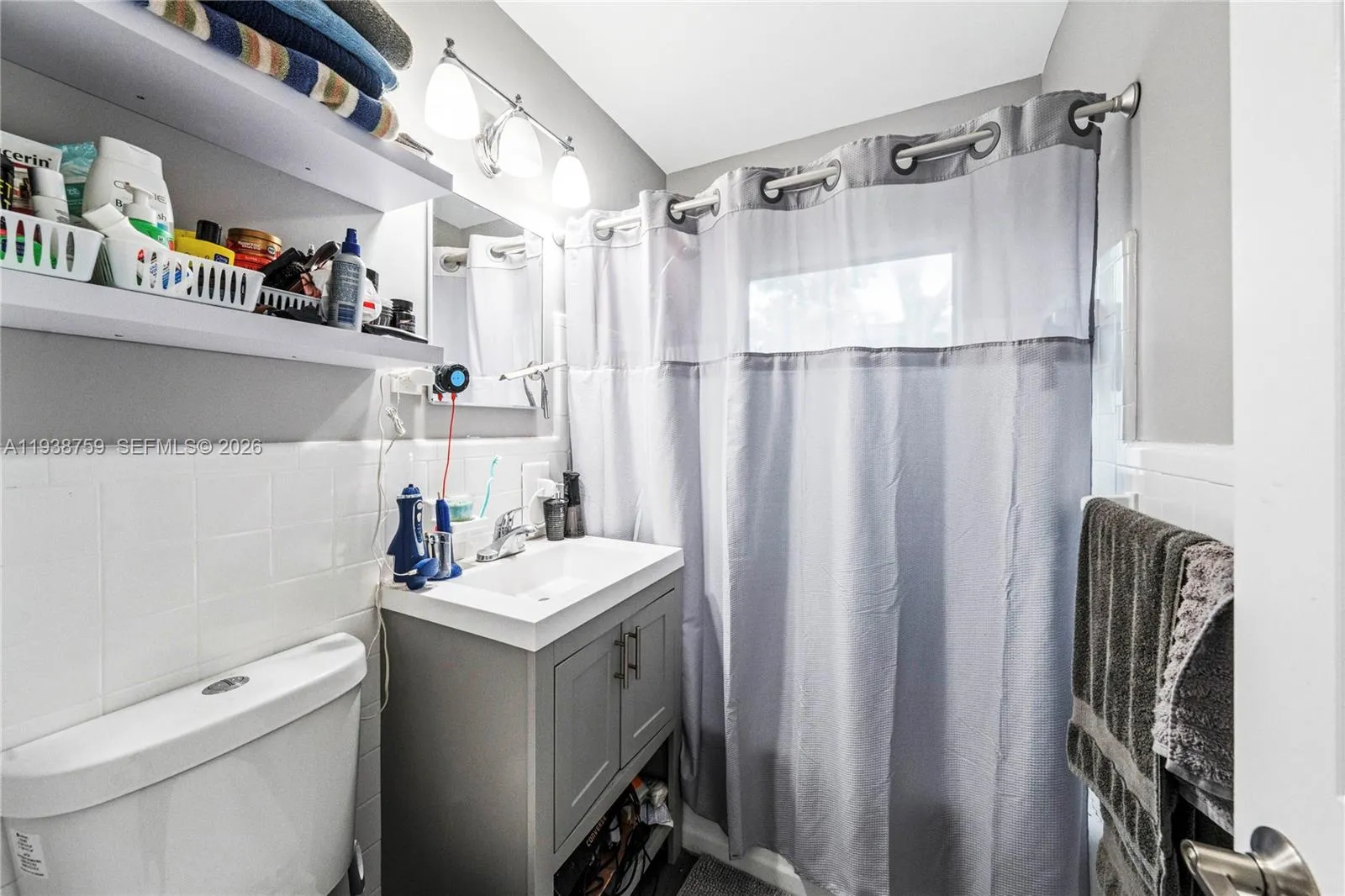 1400 Ne 14th St, Fort Lauderdale, Florida 33304, Fort Lauderdale, Florida 33304, ,Residential Income,For Sale,1400 Ne 14th St, Fort Lauderdale, Florida 33304,A11938759