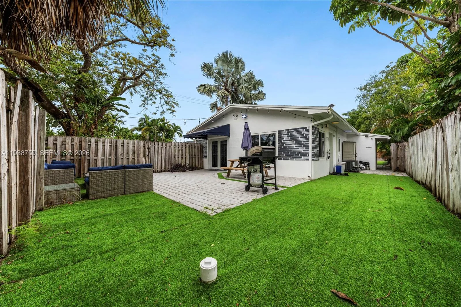 1400 Ne 14th St, Fort Lauderdale, Florida 33304, Fort Lauderdale, Florida 33304, ,Residential Income,For Sale,1400 Ne 14th St, Fort Lauderdale, Florida 33304,A11938759