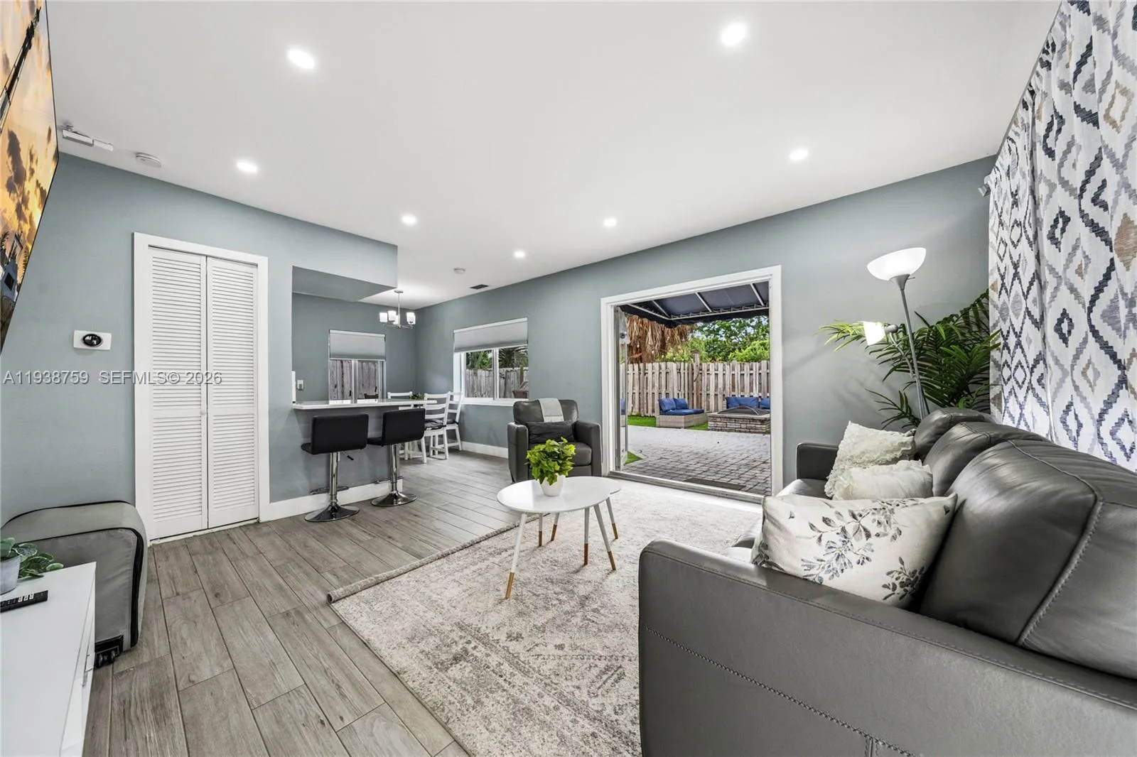 1400 Ne 14th St, Fort Lauderdale, Florida 33304, Fort Lauderdale, Florida 33304, ,Residential Income,For Sale,1400 Ne 14th St, Fort Lauderdale, Florida 33304,A11938759