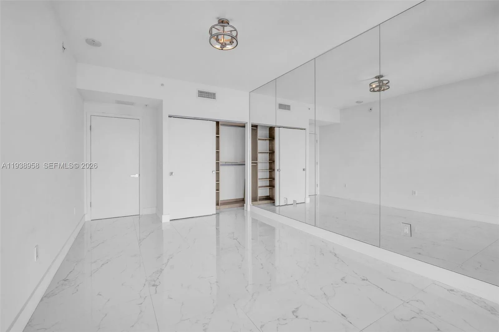 17111 Biscayne Blvd 411, North Miami Beach, Florid, North Miami Beach, Florida 33160, 2 Bedrooms Bedrooms, ,2 BathroomsBathrooms,Residential,For Sale,17111 Biscayne Blvd 411, North Miami Beach, Florid,A11938958