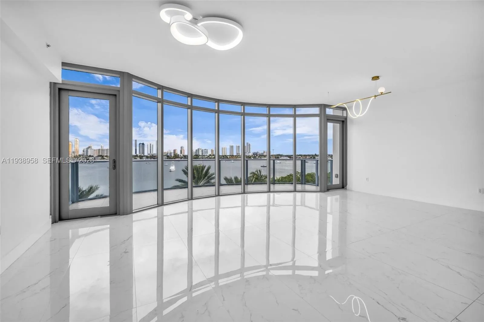 17111 Biscayne Blvd 411, North Miami Beach, Florid, North Miami Beach, Florida 33160, 2 Bedrooms Bedrooms, ,2 BathroomsBathrooms,Residential,For Sale,17111 Biscayne Blvd 411, North Miami Beach, Florid,A11938958