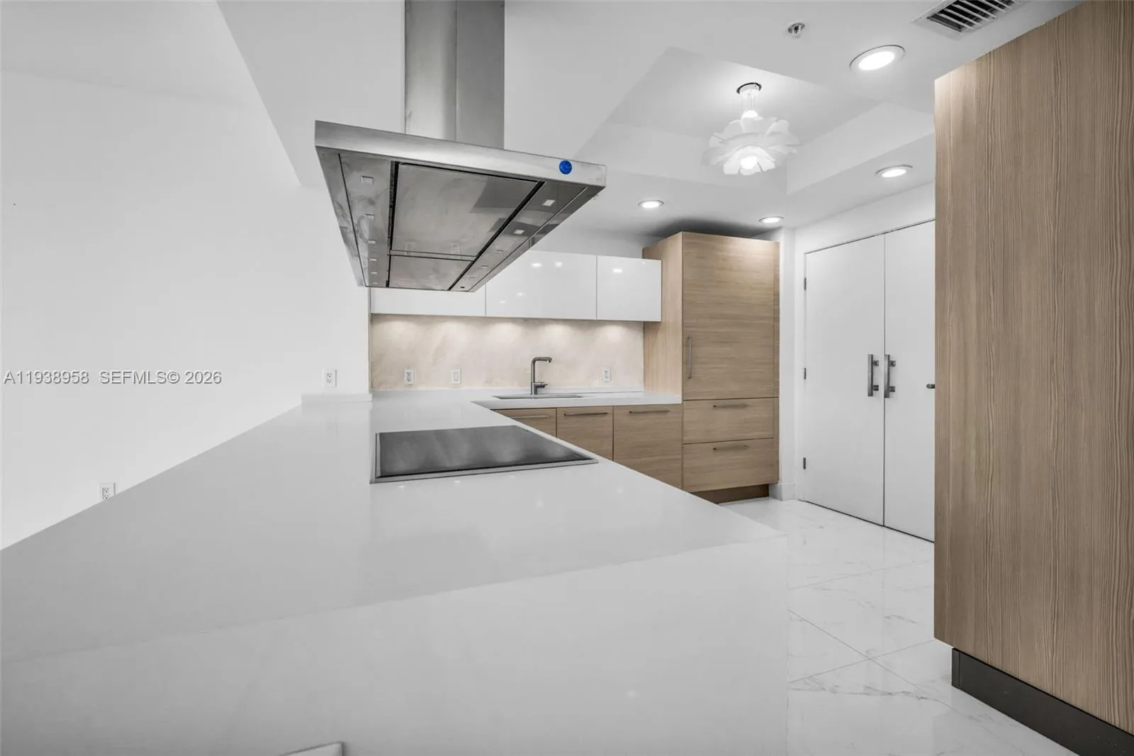 17111 Biscayne Blvd 411, North Miami Beach, Florid, North Miami Beach, Florida 33160, 2 Bedrooms Bedrooms, ,2 BathroomsBathrooms,Residential,For Sale,17111 Biscayne Blvd 411, North Miami Beach, Florid,A11938958