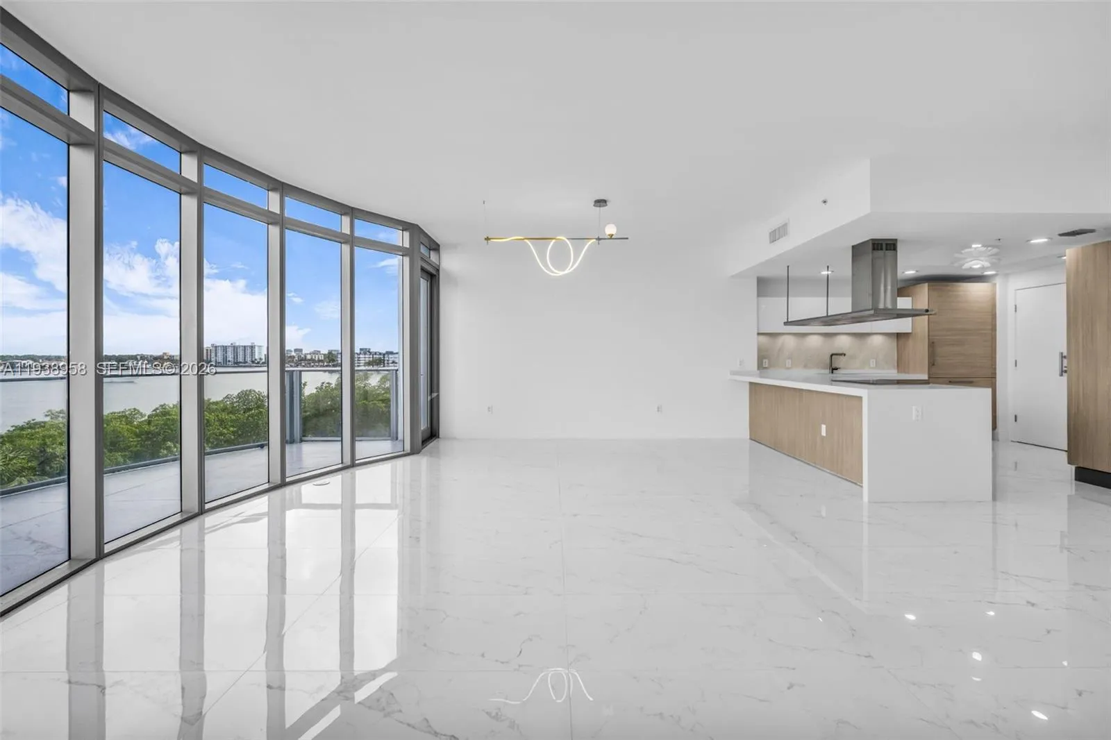 17111 Biscayne Blvd 411, North Miami Beach, Florid, North Miami Beach, Florida 33160, 2 Bedrooms Bedrooms, ,2 BathroomsBathrooms,Residential,For Sale,17111 Biscayne Blvd 411, North Miami Beach, Florid,A11938958