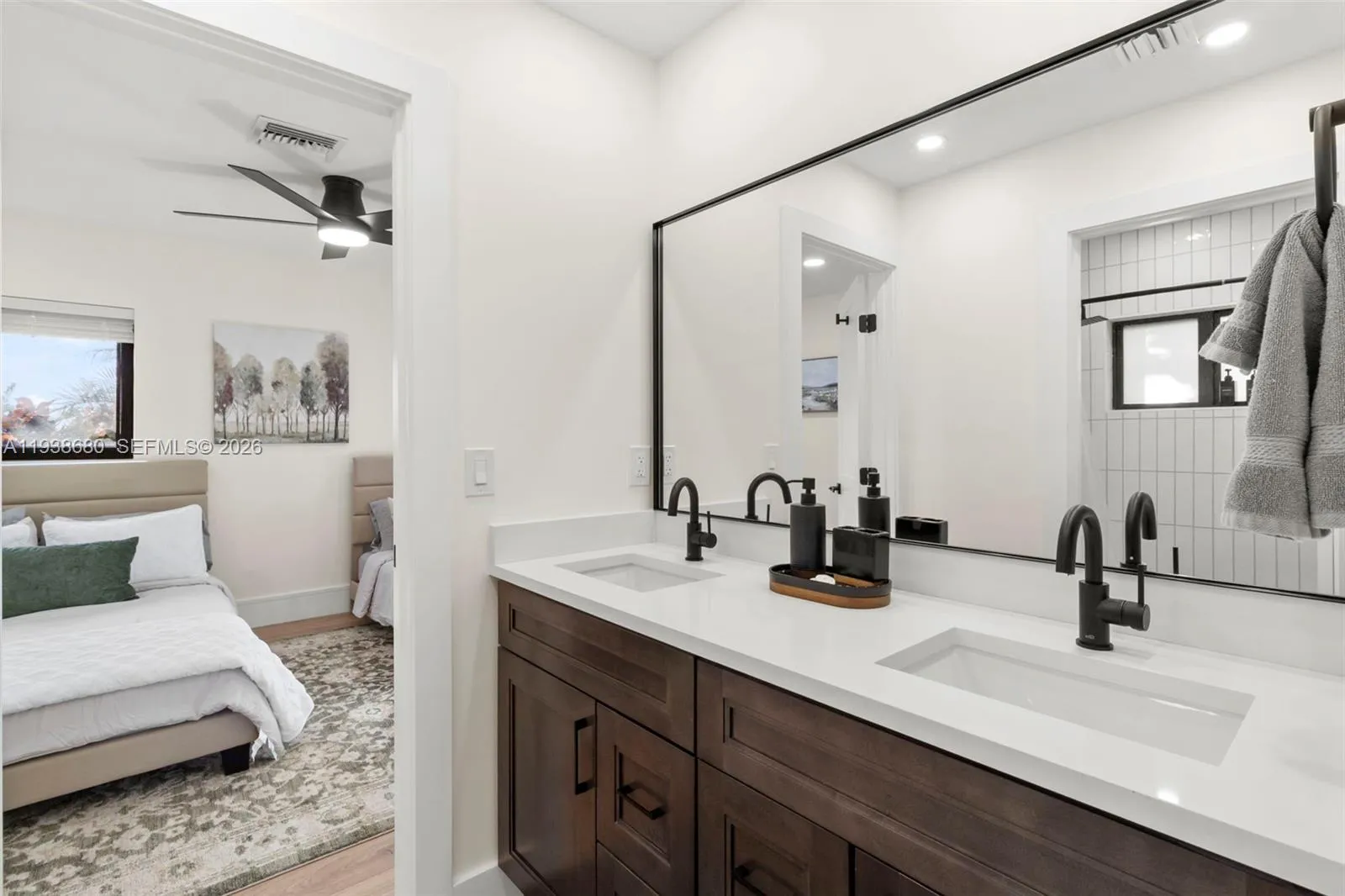 3540 Ne 28th Ave, Lighthouse Point, Florida 33064, Lighthouse Point, Florida 33064, 4 Bedrooms Bedrooms, ,2 BathroomsBathrooms,Residential Lease,For Rent,3540 Ne 28th Ave, Lighthouse Point, Florida 33064,A11938680