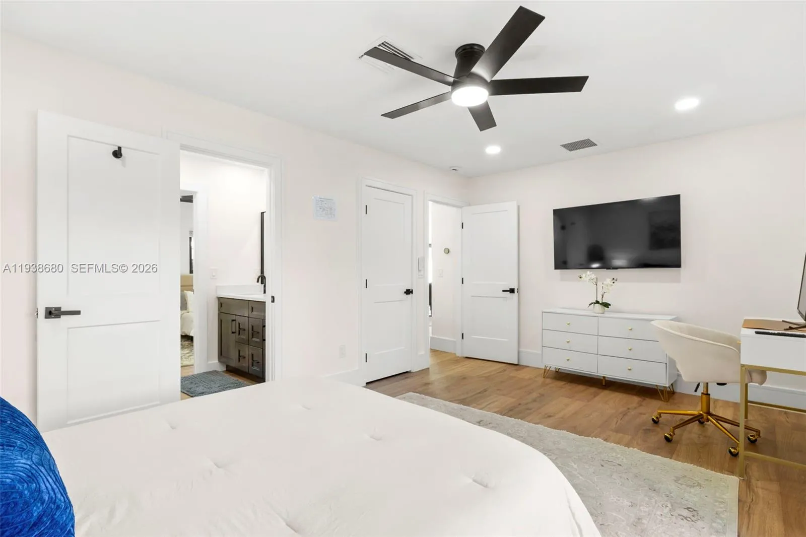 3540 Ne 28th Ave, Lighthouse Point, Florida 33064, Lighthouse Point, Florida 33064, 4 Bedrooms Bedrooms, ,2 BathroomsBathrooms,Residential Lease,For Rent,3540 Ne 28th Ave, Lighthouse Point, Florida 33064,A11938680