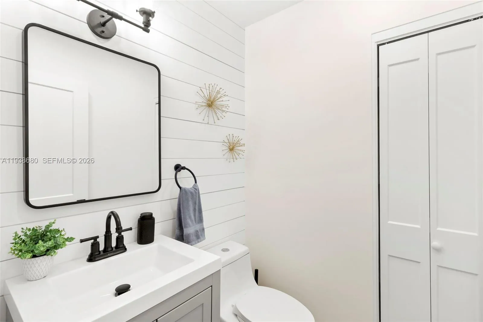 3540 Ne 28th Ave, Lighthouse Point, Florida 33064, Lighthouse Point, Florida 33064, 4 Bedrooms Bedrooms, ,2 BathroomsBathrooms,Residential Lease,For Rent,3540 Ne 28th Ave, Lighthouse Point, Florida 33064,A11938680