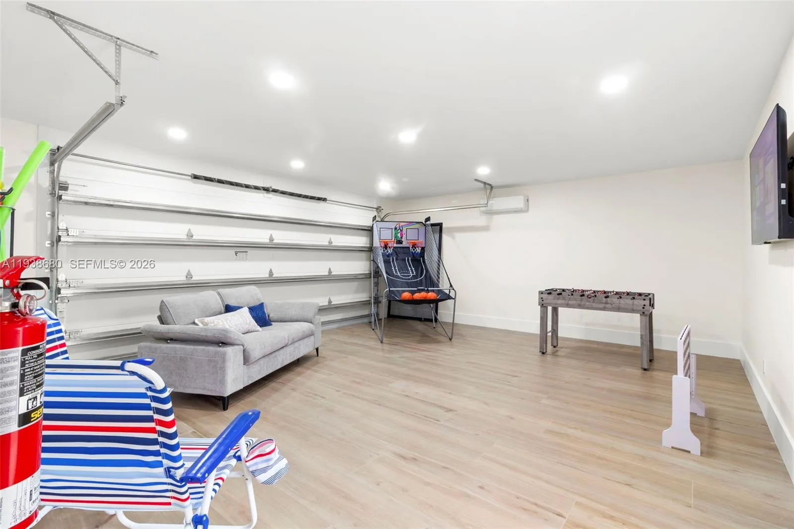 3540 Ne 28th Ave, Lighthouse Point, Florida 33064, Lighthouse Point, Florida 33064, 4 Bedrooms Bedrooms, ,2 BathroomsBathrooms,Residential Lease,For Rent,3540 Ne 28th Ave, Lighthouse Point, Florida 33064,A11938680