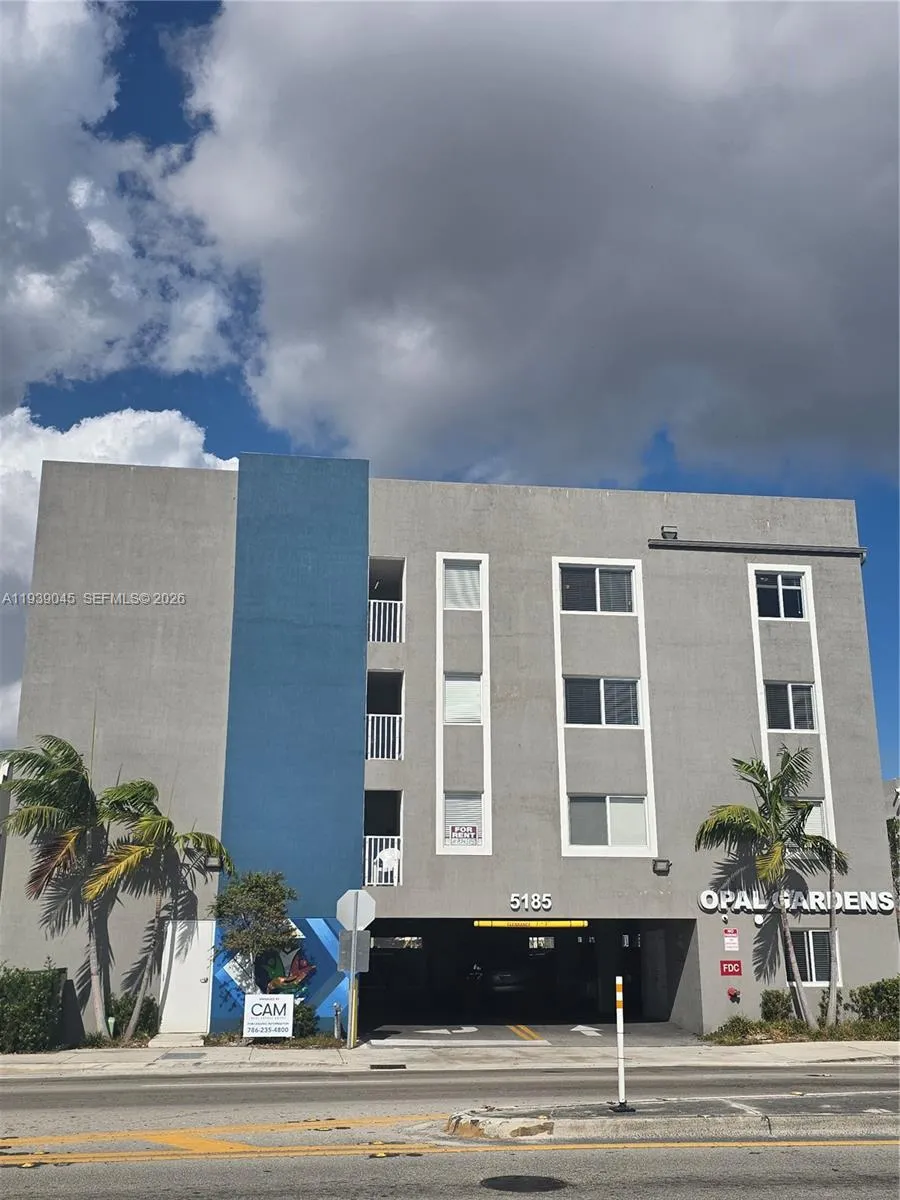 5185 W Flagler St 204, Miami, Florida 33134, Miami, Florida 33134, 2 Bedrooms Bedrooms, ,1 BathroomBathrooms,Residential Lease,For Rent,5185 W Flagler St 204, Miami, Florida 33134,A11939045