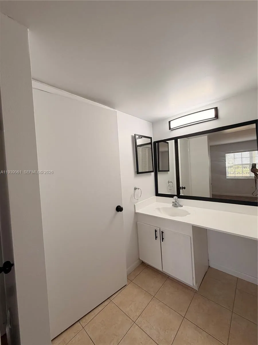 14340 Sw 57th Ln 3-103, Miami, Florida 33183, Miami, Florida 33183, 2 Bedrooms Bedrooms, ,2 BathroomsBathrooms,Residential Lease,For Rent,14340 Sw 57th Ln 3-103, Miami, Florida 33183,A11939061