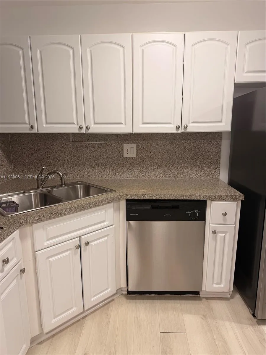 14340 Sw 57th Ln 3-103, Miami, Florida 33183, Miami, Florida 33183, 2 Bedrooms Bedrooms, ,2 BathroomsBathrooms,Residential Lease,For Rent,14340 Sw 57th Ln 3-103, Miami, Florida 33183,A11939061