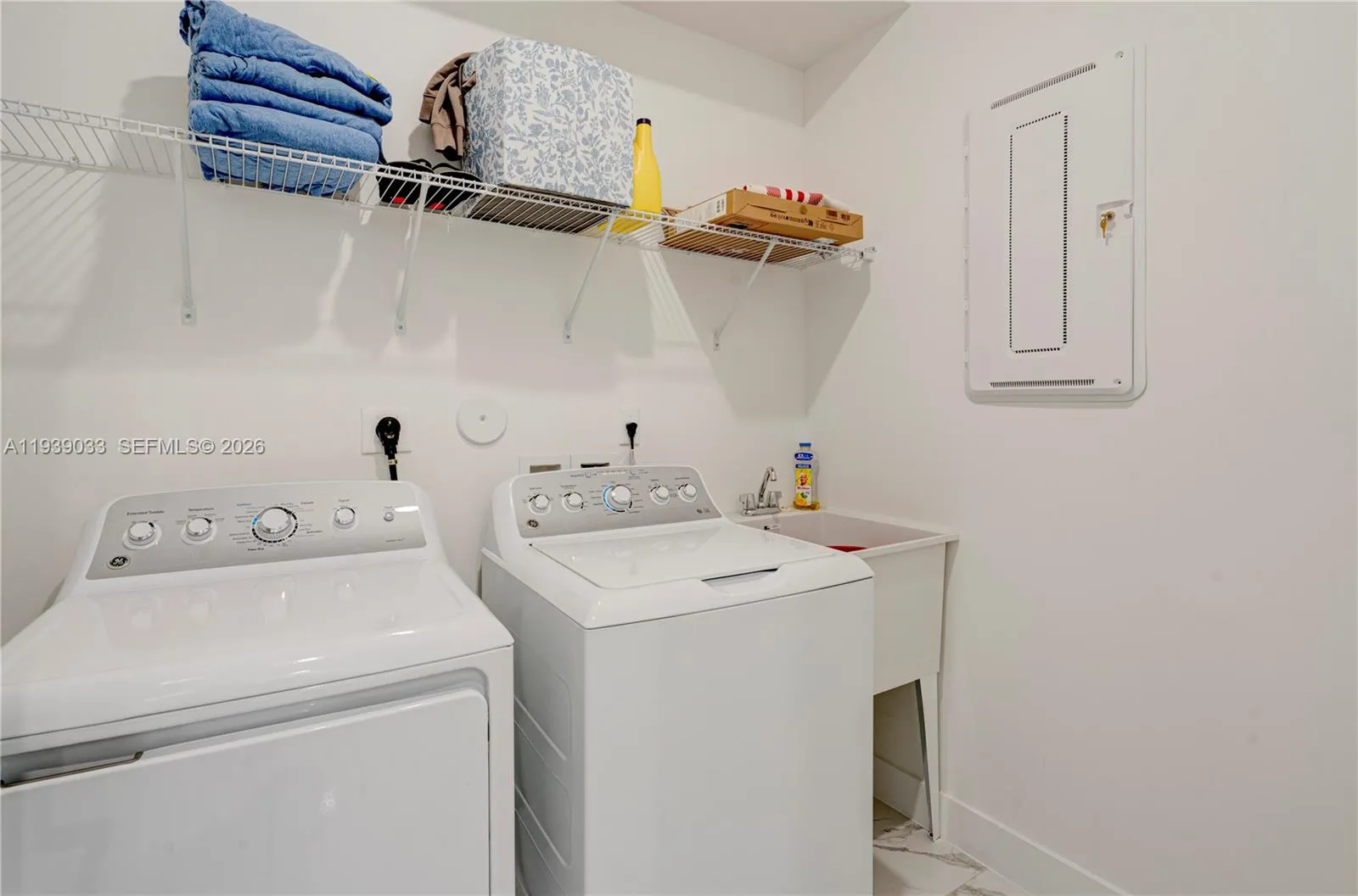 4367 Sw 123 Ln, Davie, Florida 33330, Davie, Florida 33330, 5 Bedrooms Bedrooms, ,4 BathroomsBathrooms,Residential,For Sale,4367 Sw 123 Ln, Davie, Florida 33330,A11939033