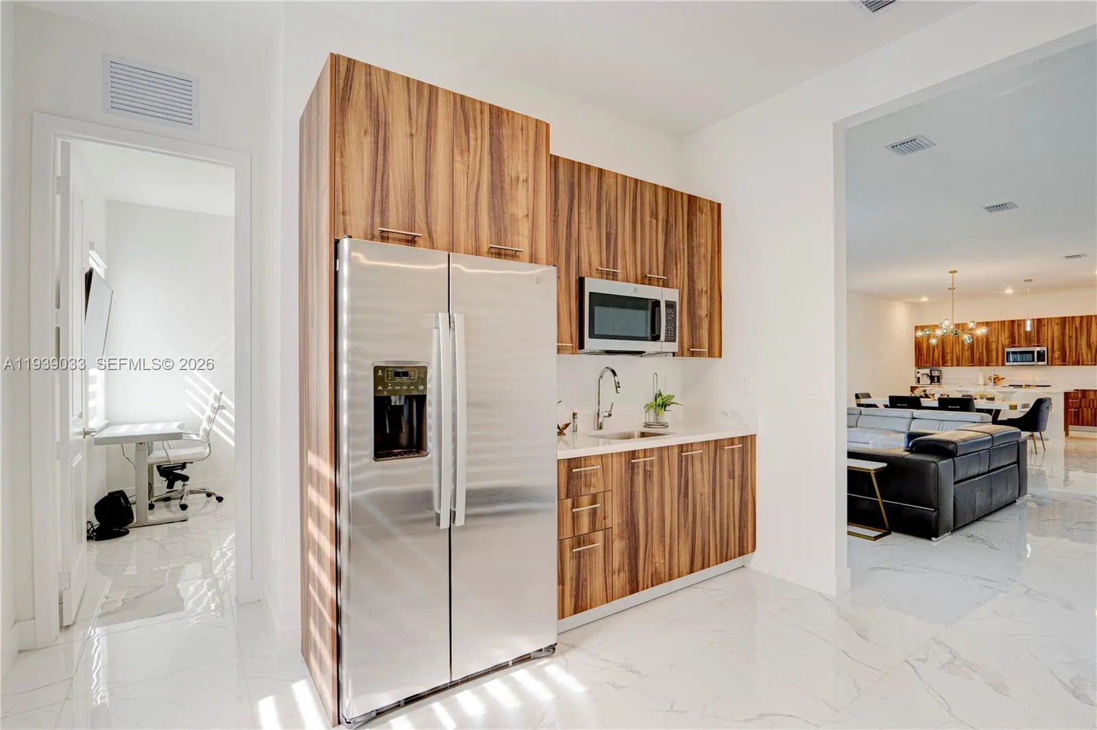 4367 Sw 123 Ln, Davie, Florida 33330, Davie, Florida 33330, 5 Bedrooms Bedrooms, ,4 BathroomsBathrooms,Residential,For Sale,4367 Sw 123 Ln, Davie, Florida 33330,A11939033