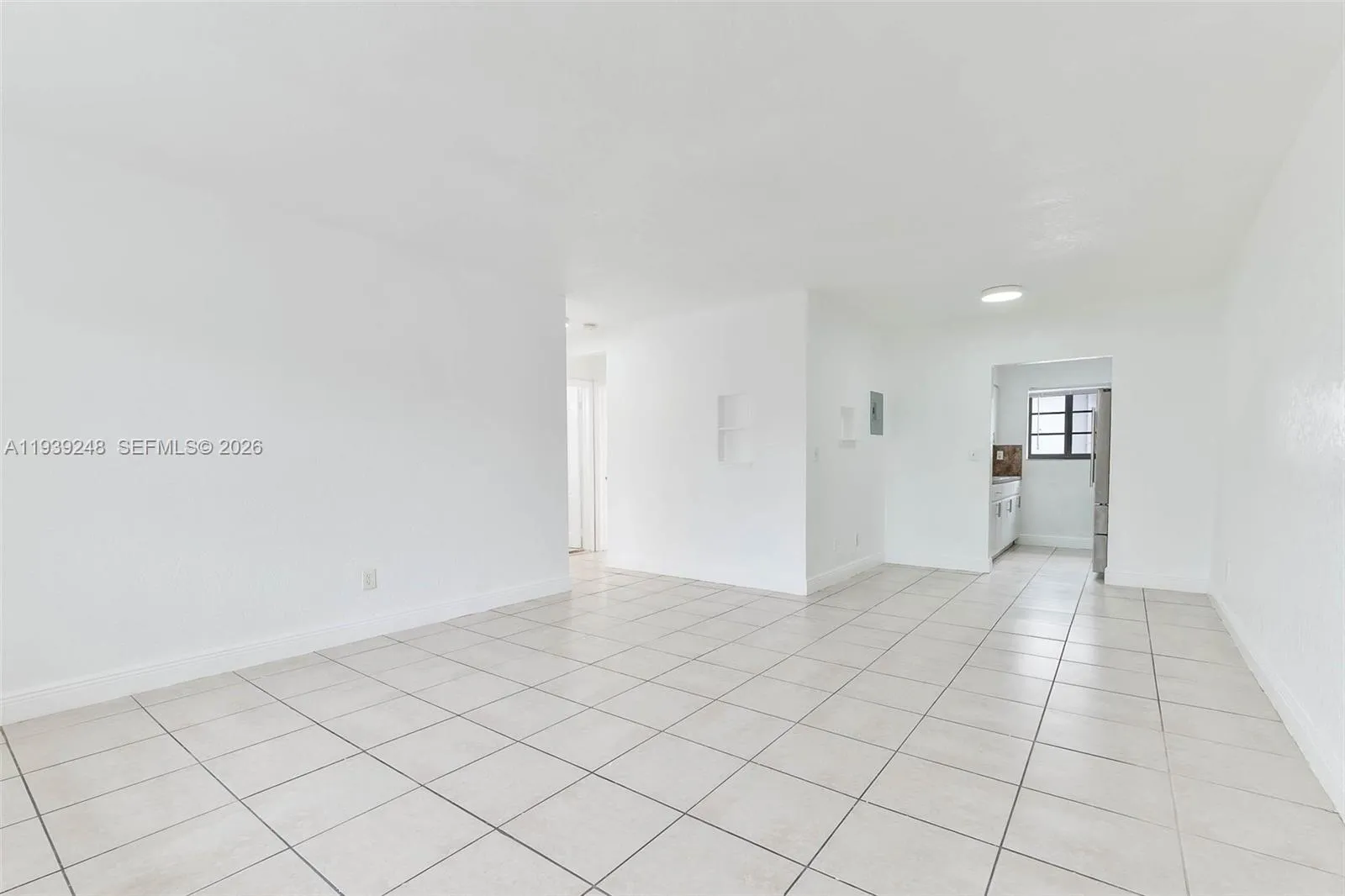 6921 Rue Vendome 10, Miami Beach, Florida 33141, Miami Beach, Florida 33141, 2 Bedrooms Bedrooms, ,2 BathroomsBathrooms,Residential Lease,For Rent,6921 Rue Vendome 10, Miami Beach, Florida 33141,A11939248