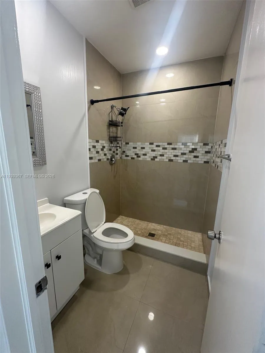 Pembroke Pines, Florida 33024, 1 Bedroom Bedrooms, ,1 BathroomBathrooms,Residential Lease,For Rent,A11939367