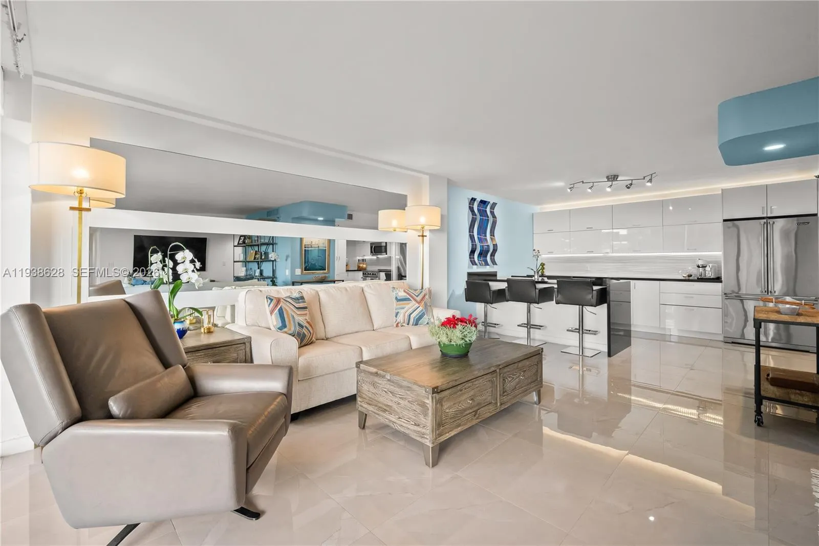 2843 S Bayshore Dr 6b, Miami, Florida 33133, Miami, Florida 33133, 2 Bedrooms Bedrooms, ,2 BathroomsBathrooms,Residential,For Sale,2843 S Bayshore Dr 6b, Miami, Florida 33133,A11938628