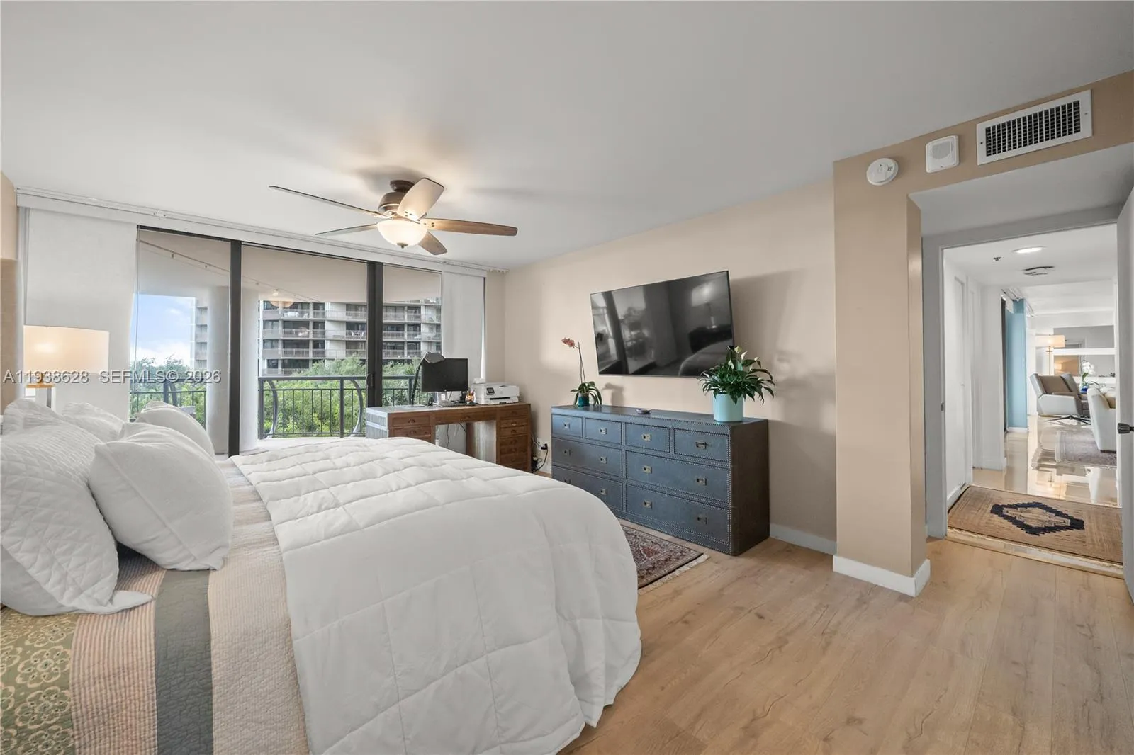 2843 S Bayshore Dr 6b, Miami, Florida 33133, Miami, Florida 33133, 2 Bedrooms Bedrooms, ,2 BathroomsBathrooms,Residential,For Sale,2843 S Bayshore Dr 6b, Miami, Florida 33133,A11938628