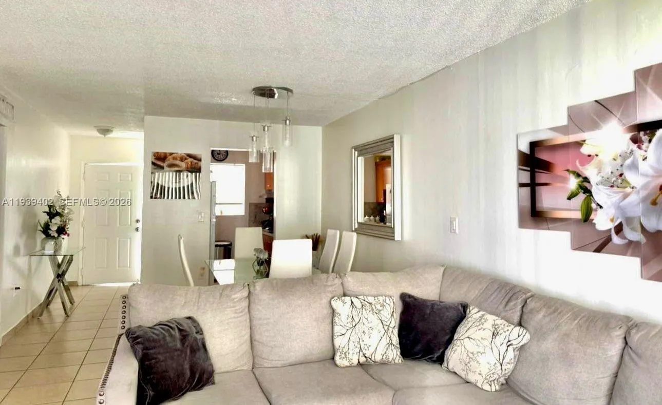 1355 W 44 Place 340, Hialeah, Florida 33012, Hialeah, Florida 33012, 2 Bedrooms Bedrooms, ,1 BathroomBathrooms,Residential Lease,For Rent,1355 W 44 Place 340, Hialeah, Florida 33012,A11939402