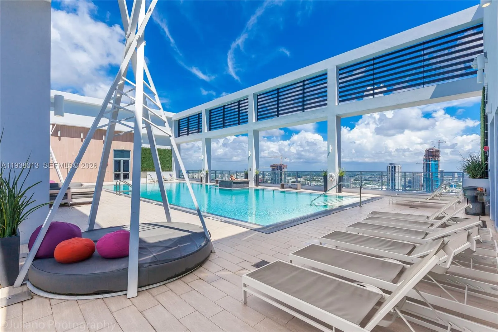 151 Se 1st St 3103, Miami, Florida 33131, Miami, Florida 33131, 1 Bedroom Bedrooms, ,1 BathroomBathrooms,Residential Lease,For Rent,151 Se 1st St 3103, Miami, Florida 33131,A11938013