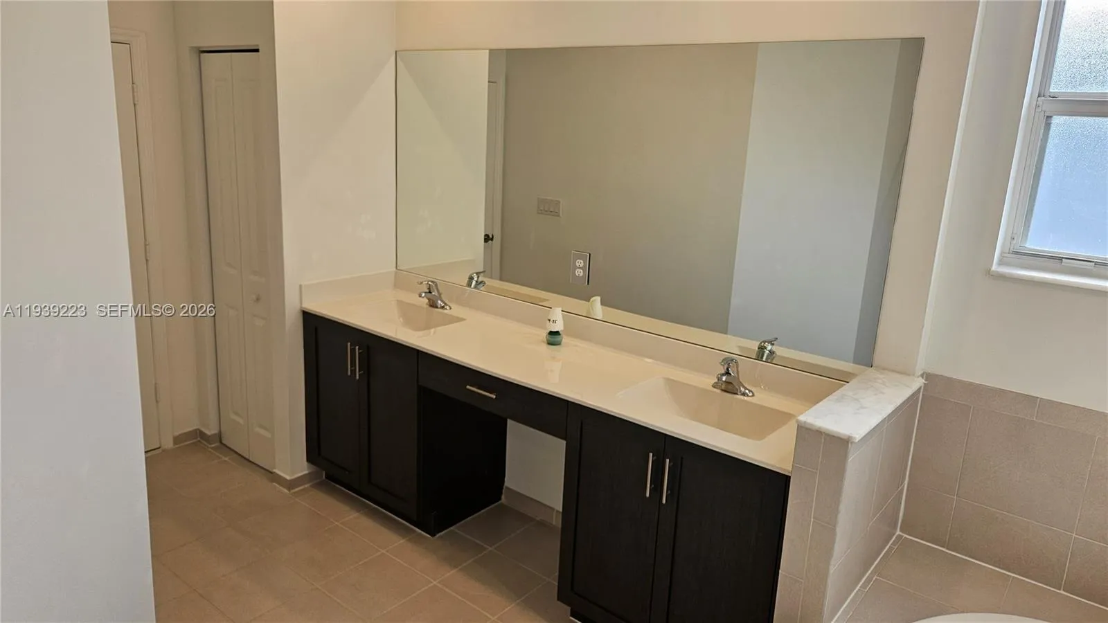 1433 Se 27th Ter, Homestead, Florida 33035, Homestead, Florida 33035, 5 Bedrooms Bedrooms, ,3 BathroomsBathrooms,Residential,For Sale,1433 Se 27th Ter, Homestead, Florida 33035,A11939223