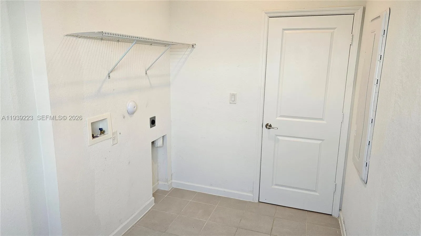1433 Se 27th Ter, Homestead, Florida 33035, Homestead, Florida 33035, 5 Bedrooms Bedrooms, ,3 BathroomsBathrooms,Residential,For Sale,1433 Se 27th Ter, Homestead, Florida 33035,A11939223