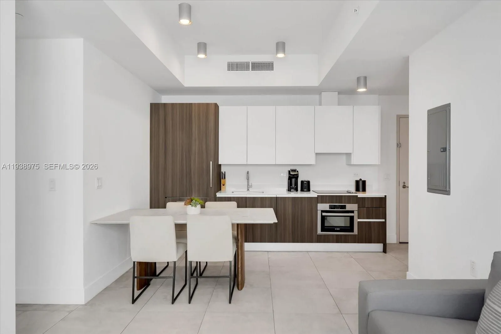 239 Sw 9th St 1603, Miami, Florida 33130, Miami, Florida 33130, 1 Bedroom Bedrooms, ,1 BathroomBathrooms,Residential,For Sale,239 Sw 9th St 1603, Miami, Florida 33130,A11938975