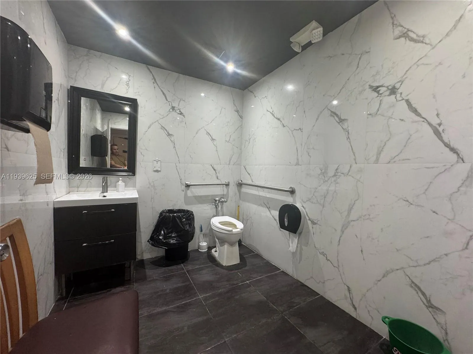 1936 Hollywood Blvd, Hollywood, Florida 33020, Hollywood, Florida 33020, ,Commercial Sale,For Sale,1936 Hollywood Blvd, Hollywood, Florida 33020,A11939625