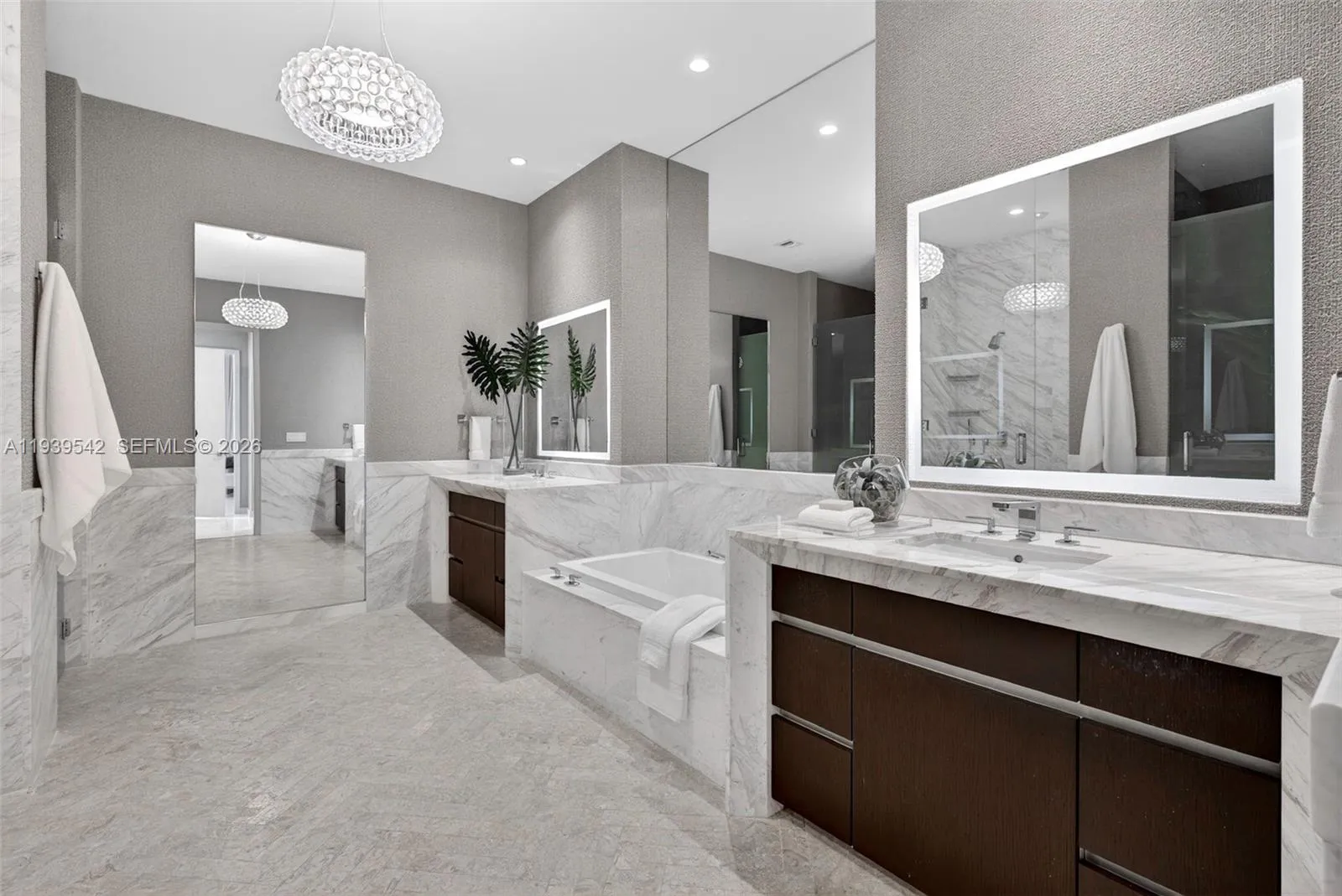 2821 S Bayshore Dr 19b, Miami, Florida 33133, Miami, Florida 33133, 4 Bedrooms Bedrooms, ,3 BathroomsBathrooms,Residential,For Sale,2821 S Bayshore Dr 19b, Miami, Florida 33133,A11939542