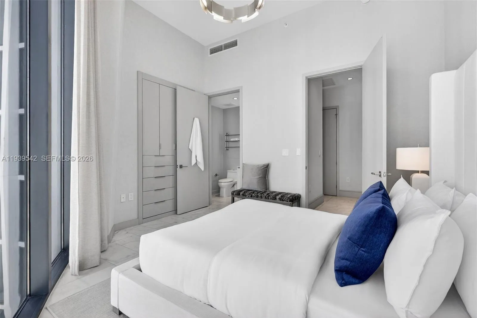 2821 S Bayshore Dr 19b, Miami, Florida 33133, Miami, Florida 33133, 4 Bedrooms Bedrooms, ,3 BathroomsBathrooms,Residential,For Sale,2821 S Bayshore Dr 19b, Miami, Florida 33133,A11939542